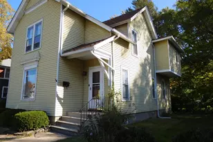 17 Blackhawk St, Aurora, IL 60506 - Photo 1