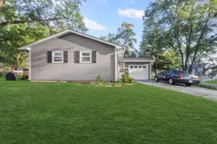 7664 Willow Ave, Woodridge, IL 60517 - Photo 1