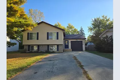 38055 N Russell Avenue, Beach Park, IL 60087 - Photo 1