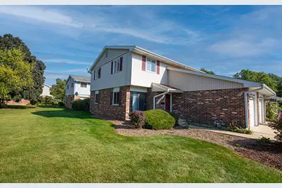 1643 Castbourne Court, Wheaton, IL 60189 - Photo 1