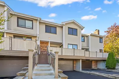 1024 Sussex Drive, Northbrook, IL 60062 - Photo 1