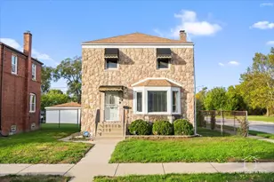 400 W 99th Pl, Chicago, IL 60628 - Photo 1