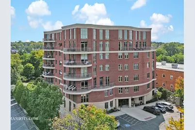 520 S Washington Street #201, Naperville, IL 60540 - Photo 1