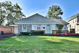 396 E Park Ave, Elmhurst, IL 60126 - Photo 1