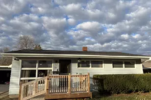 111 E Royal Dr, Dekalb, IL 60115 - Photo 1