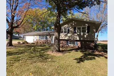 5102 Spruce Street, Sterling, IL 61081 - Photo 1