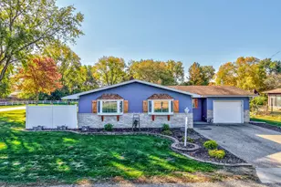 605 Pinetree Rd, Streator, IL 61364 - Photo 1