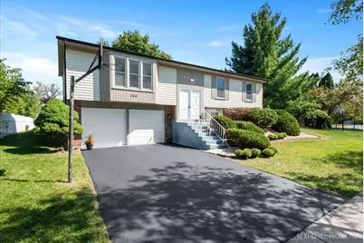 550 Piccadilly Lane, Bolingbrook, IL 60440 - Photo 1