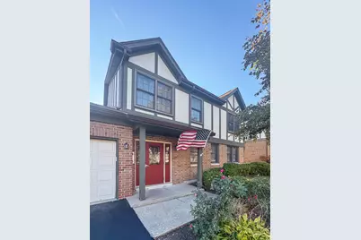 316 Carriage Way #D, Bloomingdale, IL 60108 - Photo 1