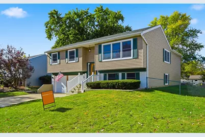 108 Idlestone Lane, Schaumburg, IL 60194 - Photo 1