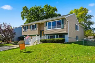 108 Idlestone Ln, Schaumburg, IL 60194 - Photo 1