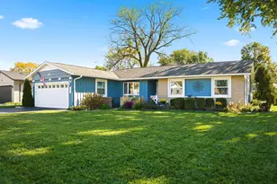 101 Clearmont Dr, Elk Grove Village, IL 60007 - Photo 1