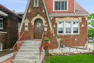 2212 Grove Ave, Berwyn, IL 60402 - Photo 1