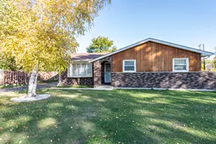 38697 N Cedar Ave N, Beach Park, IL 60099 - Photo 1