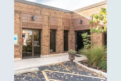 1645 S River Road #19, Des Plaines, IL 60018 - Photo 1