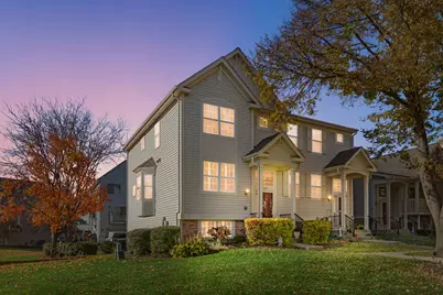 1086 Manchester Circle, Grayslake, IL 60030 - Photo 1