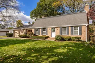 462 Fairview Ave, Glen Ellyn, IL 60137 - Photo 1