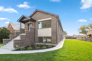 7311 W 58th St, Summit, IL 60501 - Photo 1