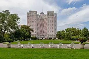 5555 N Sheridan Rd, Chicago, IL 60640 - Photo 1