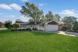 10701 S Nashville Ave, Worth, IL 60482 - Photo 1