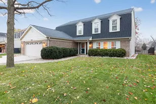 2238 Appleby Dr, Wheaton, IL 60189 - Photo 1