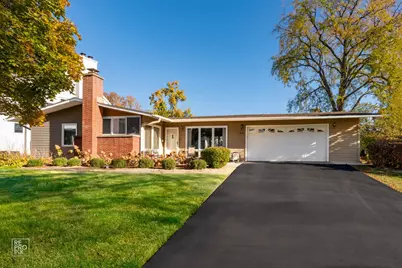 815 W 56th Street, Hinsdale, IL 60521 - Photo 1