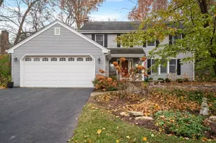 2040 Forest Ridge Rd, Saint Charles, IL 60174 - Photo 1