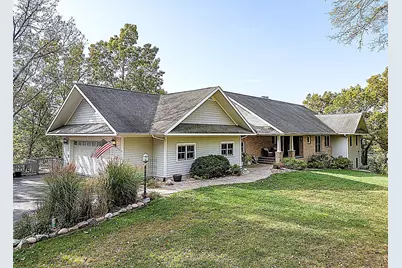 1024 White Pine Drive, Dixon, IL 61021 - Photo 1