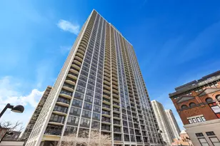 1560 N Sandburg Terrace, Chicago, IL 60610 - Photo 1