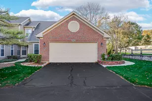 740 Clover Hill Ct, Elk Grove Village, IL 60007 - Photo 1