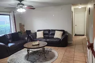 717 Tipperary Ct, Schaumburg, IL 60193 - Photo 1