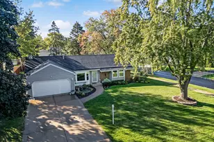 332 El Paso Ln, Carol Stream, IL 60188 - Photo 1