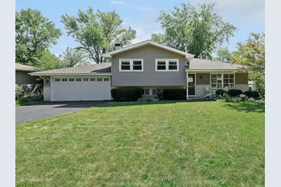 5735 Virginia Avenue, Clarendon Hills, IL 60514 - Photo 1