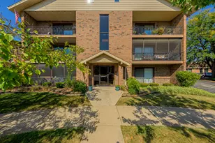 8106 168th Pl, Tinley Park, IL 60477 - Photo 1