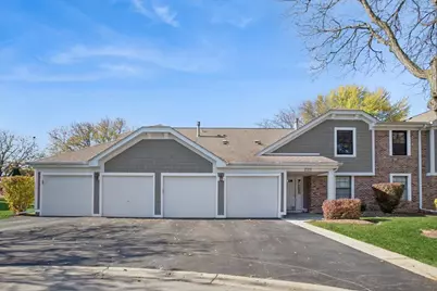 220 Hawthorne Court #B2, Schaumburg, IL 60193 - Photo 1