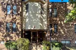 2208 Country Club Dr, Woodridge, IL 60517 - Photo 1