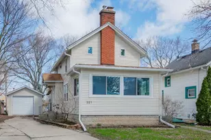 221 Elm St, Batavia, IL 60510 - Photo 1