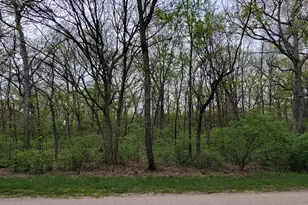 619 Mississippi Dr, Dixon, IL 61021 - Photo 1