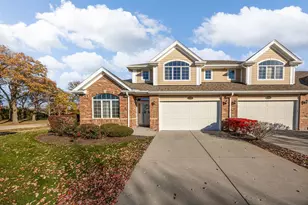 1343 Camelot Ln, Lemont, IL 60439 - Photo 1