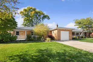 10942 S Keeler Ave, Oak Lawn, IL 60453 - Photo 1