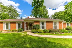 36W650 Hickory Hollow Dr, Dundee, IL 60118 - Photo 1