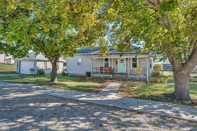 216 N Cash Street, Seneca, IL 61360 - Photo 1