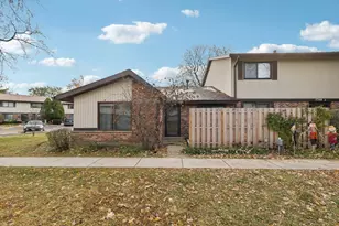 7344 Country Creek Way, Downers Grove, IL 60516 - Photo 1
