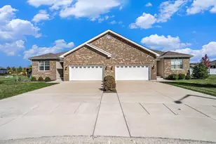 1978 Eagle Dr, Morris, IL 60450 - Photo 1