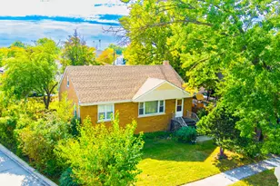 7635 W 65th Pl, Bedford Park, IL 60501 - Photo 1