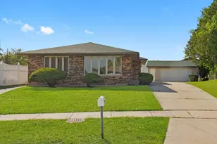 16666 Parliament Ave, Tinley Park, IL 60477 - Photo 1