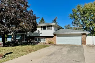 631 Concord Pl, Bourbonnais, IL 60914 - Photo 1