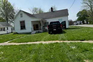 801 S Franklin St, Robbins, IL 62454 - Photo 1