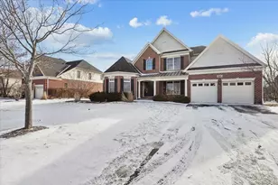 82 Open Pkwy S, Hawthorn Woods, IL 60047 - Photo 1
