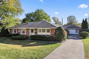 1437 E Emmerson Ln, Mount Prospect, IL 60056 - Photo 1